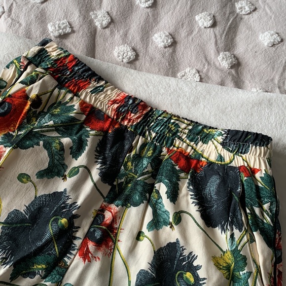 Statement pants! 😊 - Picture 5 of 9